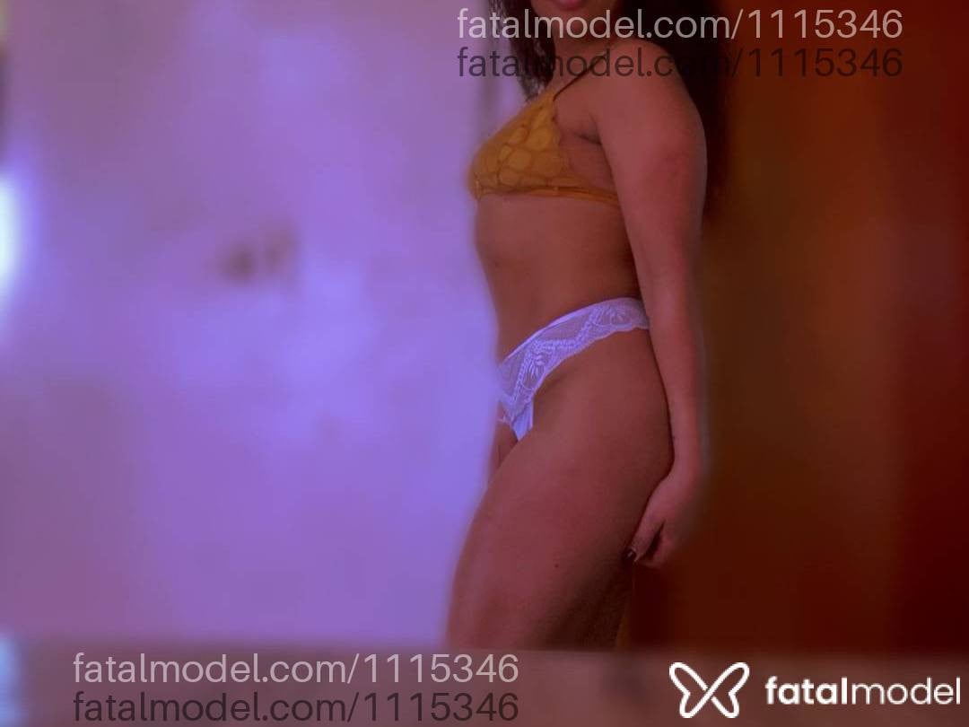 Acompanhante mulher morena (o) de olhos pretos - Nathália Vaz