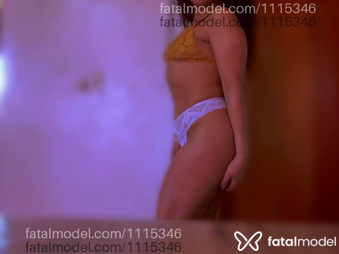 Acompanhante mulher morena (o) de olhos pretos - Nathália Vaz