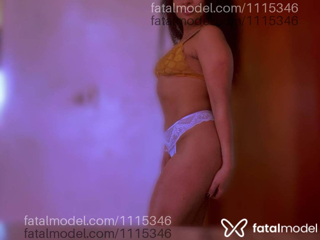 Acompanhante mulher morena (o) de olhos pretos - Nathália Vaz
