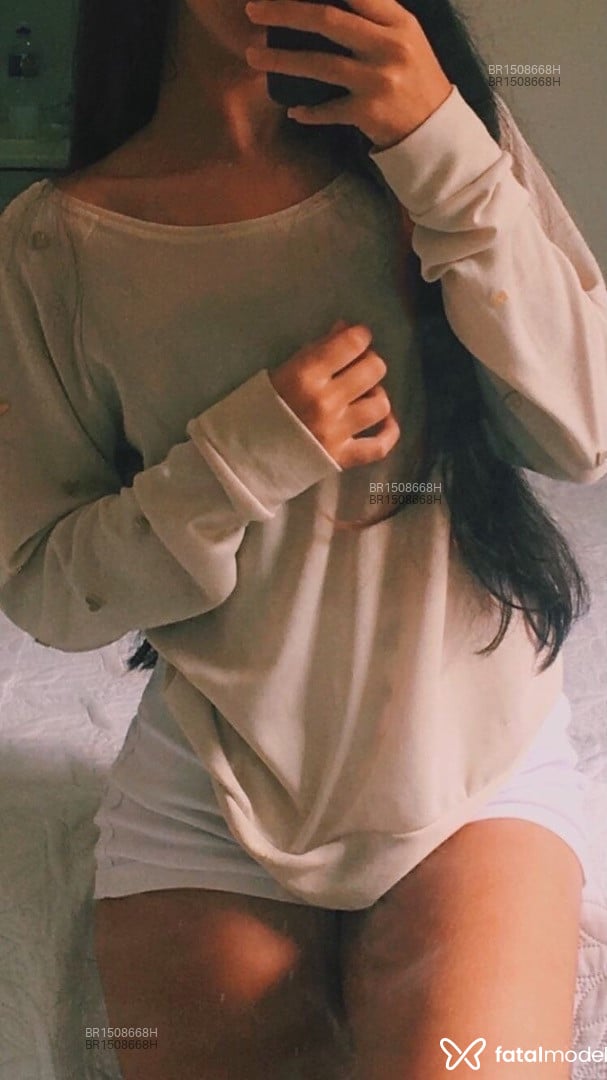 Acompanhante mulher com cabelo castanho de olhos castanhos em Barra do Garças Acompanhante mulher com cabelo castanho de olhos castanhos em Barra do Garças - Gabi