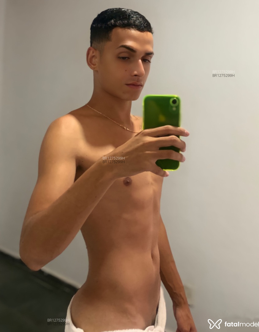 Acompanhante homem morena (o) de olhos castanhos em São Paulo - Huguhenriq
