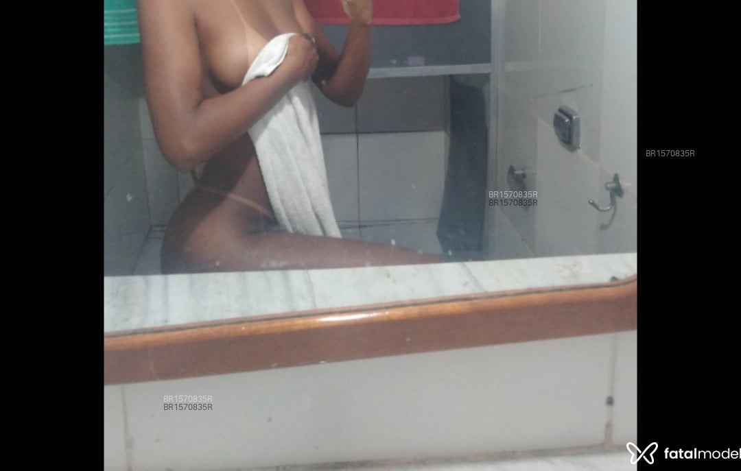 Acompanhante mulher morena (o) de olhos castanhos em Macaé - Paola