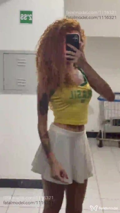 Acompanhante mulher ruiva (o) de olhos castanhos em Brasília - Nami