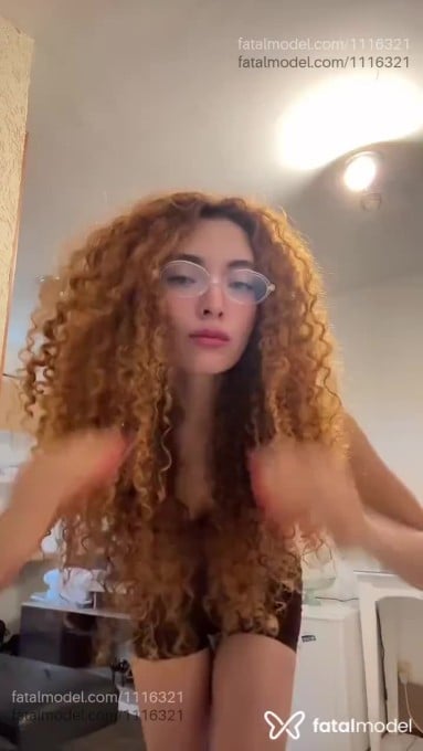 Acompanhante mulher ruiva (o) de olhos castanhos em Brasília - Nami