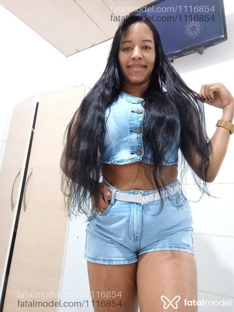 Acompanhante mulher morena (o) de olhos castanhos - Tainá