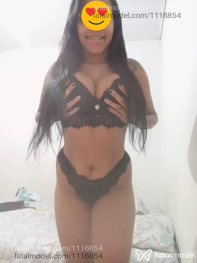Acompanhante mulher morena (o) de olhos castanhos - Tainá