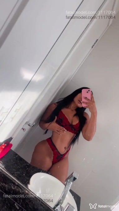 Acompanhante mulher morena (o) de olhos mel em Palmas - Yara Fasano
