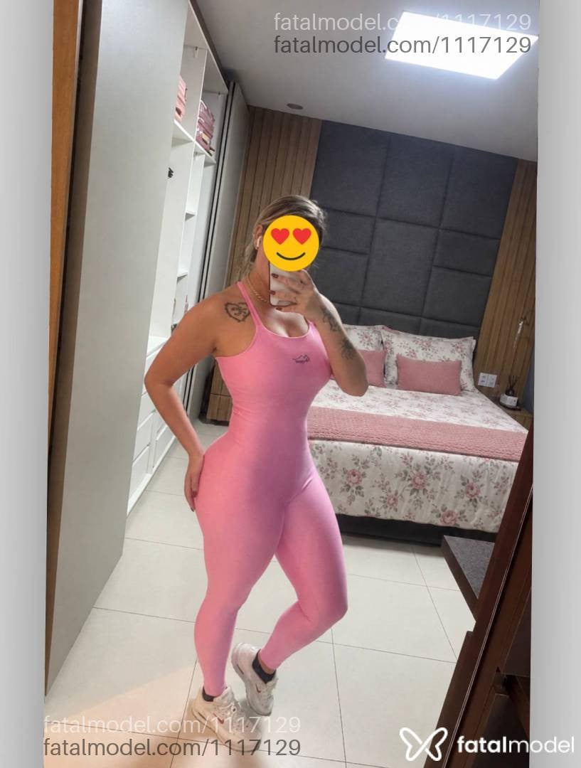 Acompanhante mulher loira (o) de olhos verdes - Luísa
