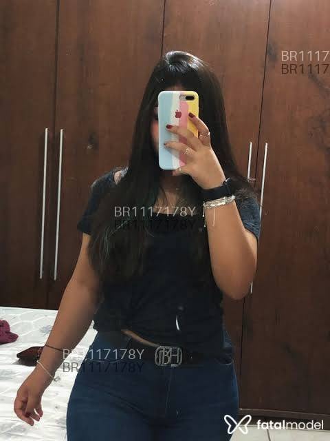 Acompanhante mulher morena (o) de olhos mel em Maringá - Isabela Santos
