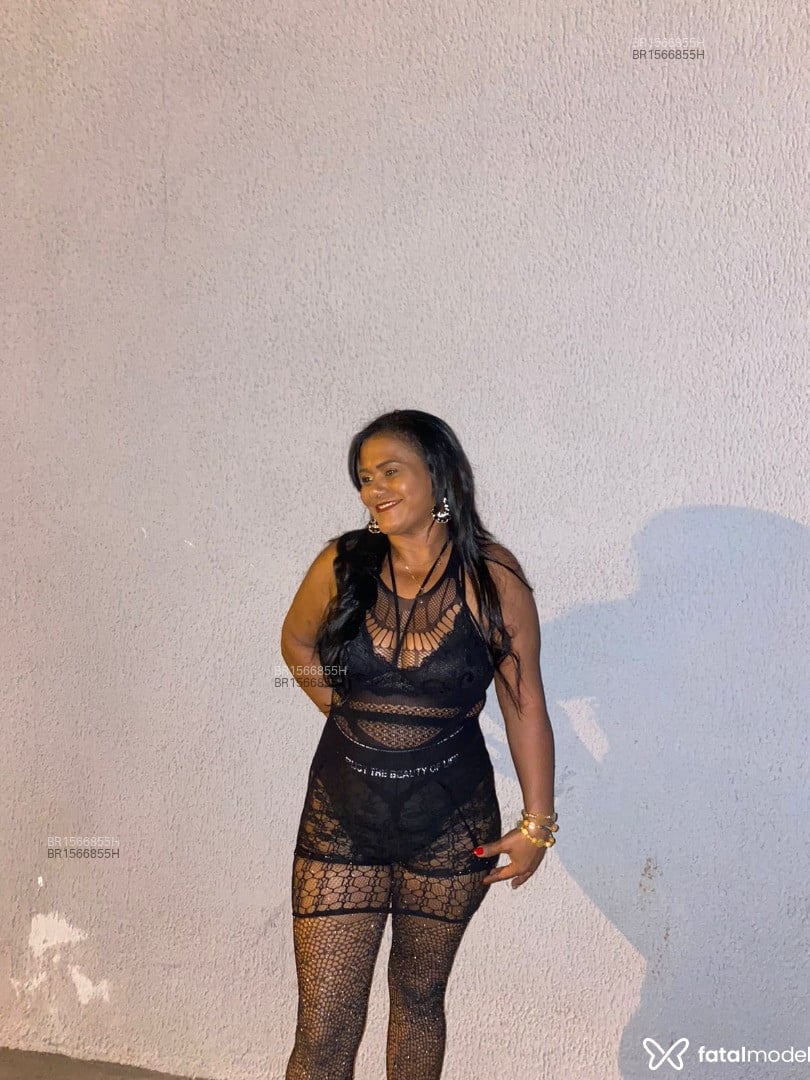 Acompanhante mulher morena (o) de olhos castanhos em Goiânia - Morena paraence