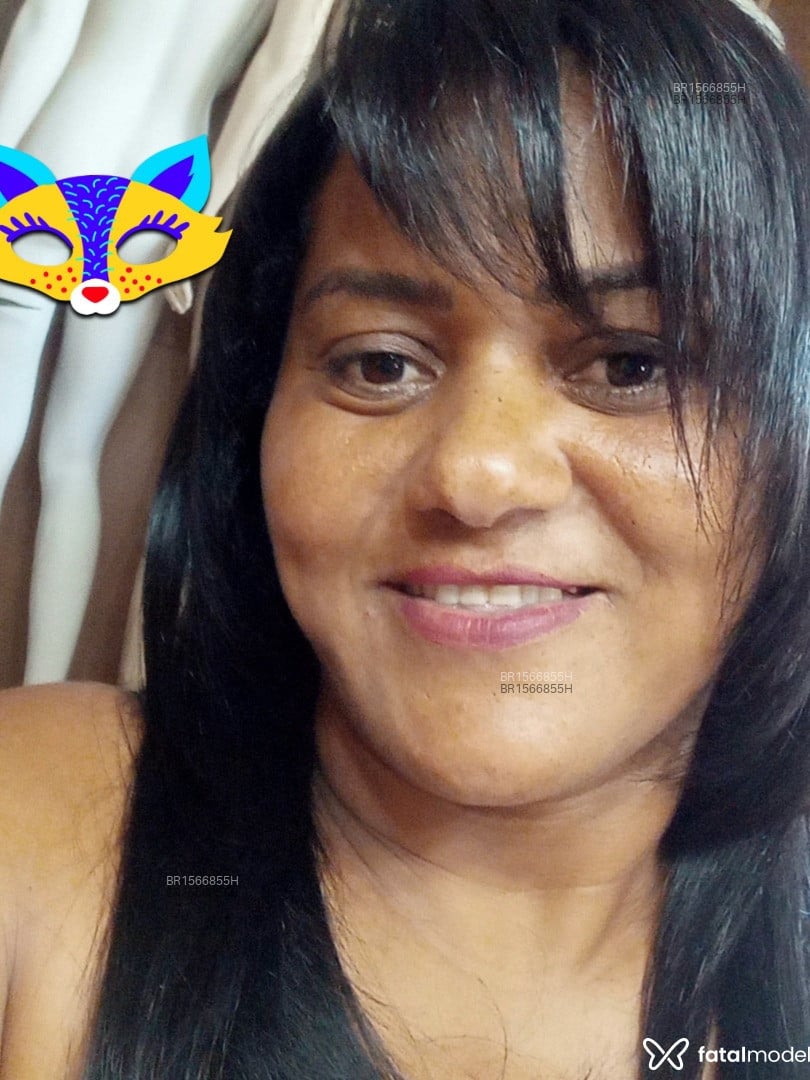 Acompanhante mulher morena (o) de olhos castanhos em Goiânia - Morena paraence
