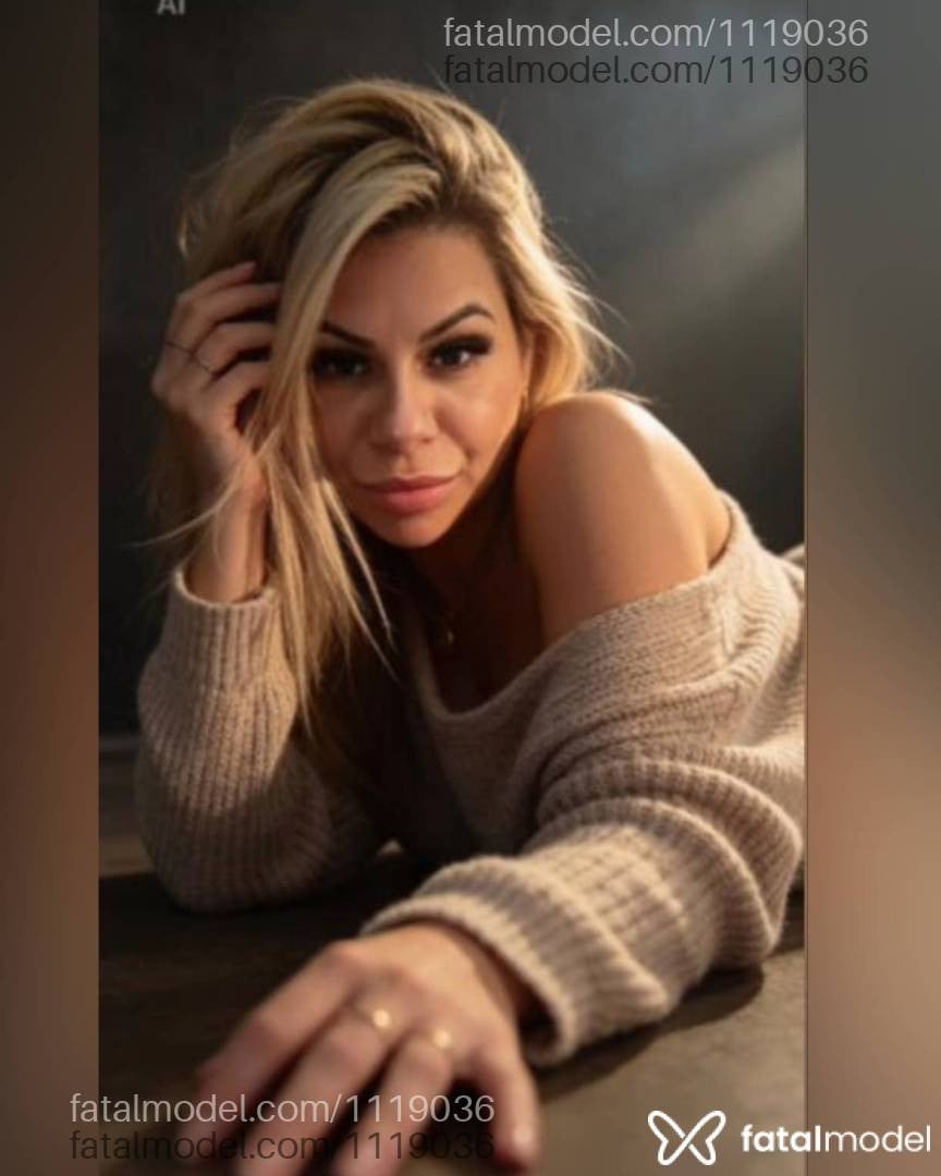 Acompanhante mulher loira (o) de olhos castanhos em Canoas - Kell