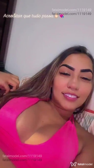 Acompanhante mulher loira (o) de olhos pretos - Gabriella Acompanhante mulher loira (o) de olhos pretos - Gabriella