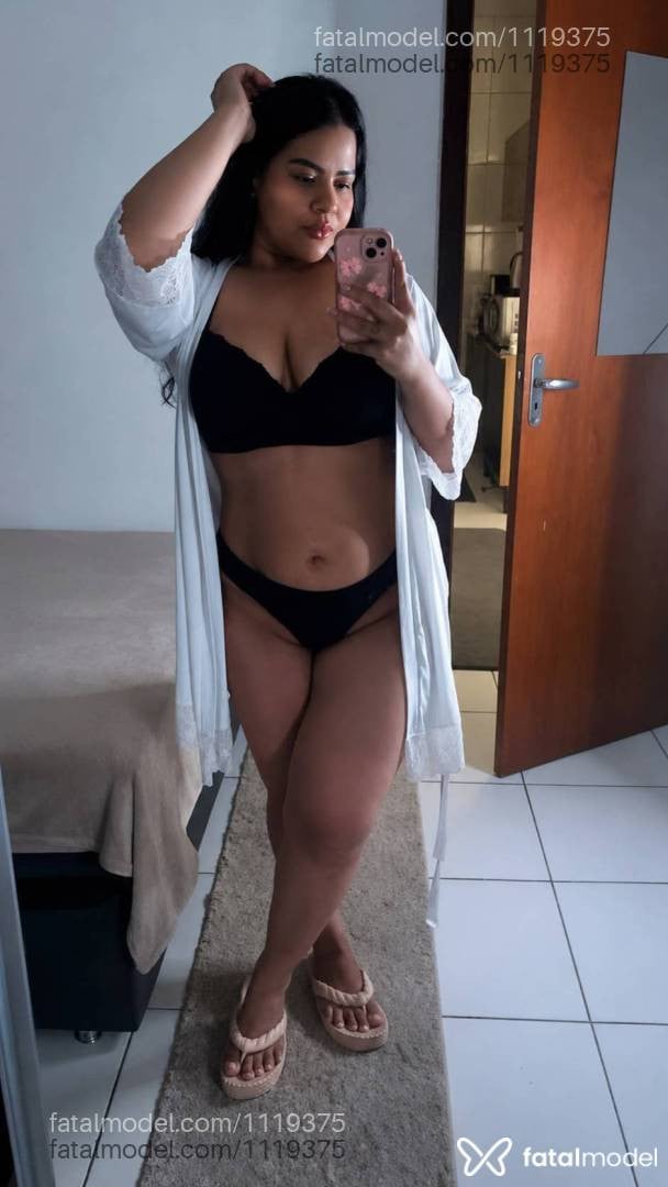 Acompanhante mulher morena (o) de olhos castanhos - Larissa Fontes