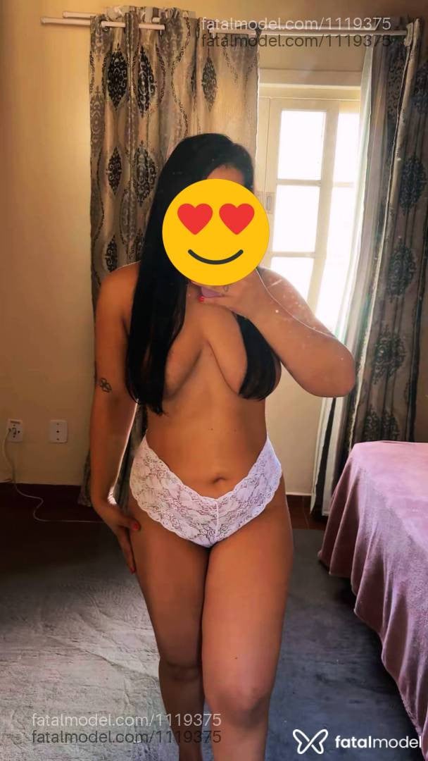 Acompanhante mulher morena (o) de olhos castanhos - Larissa Fontes