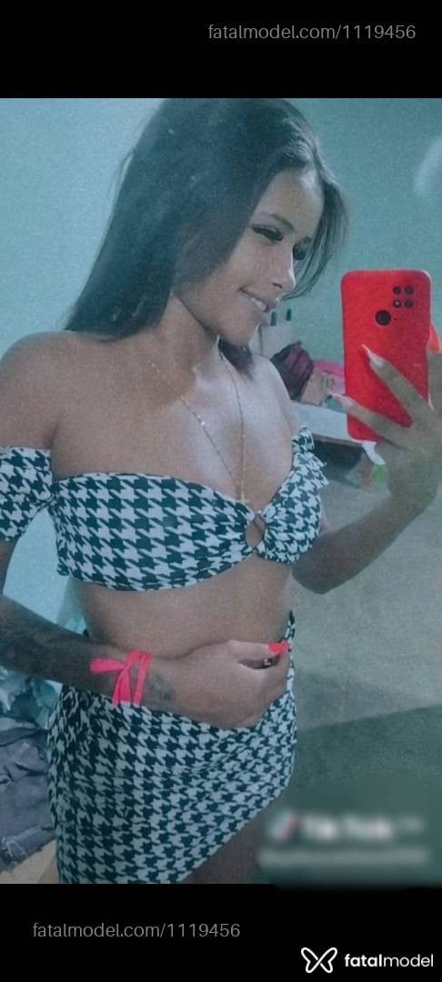 Acompanhante mulher morena (o) de olhos castanhos em Extrema - Pamela