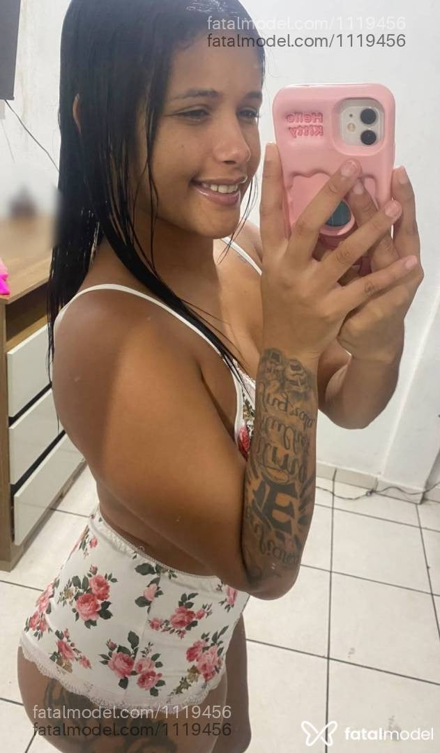 Acompanhante mulher morena (o) de olhos castanhos - Pamela