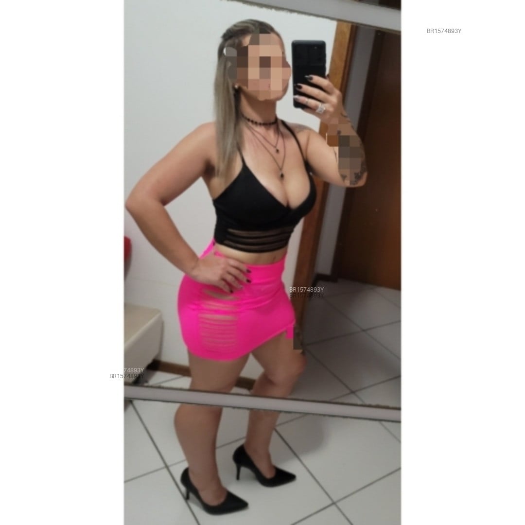 Acompanhante mulher loira (o) de olhos azuis em Porto Alegre Acompanhante mulher loira (o) de olhos azuis em Porto Alegre - Dani Blonde