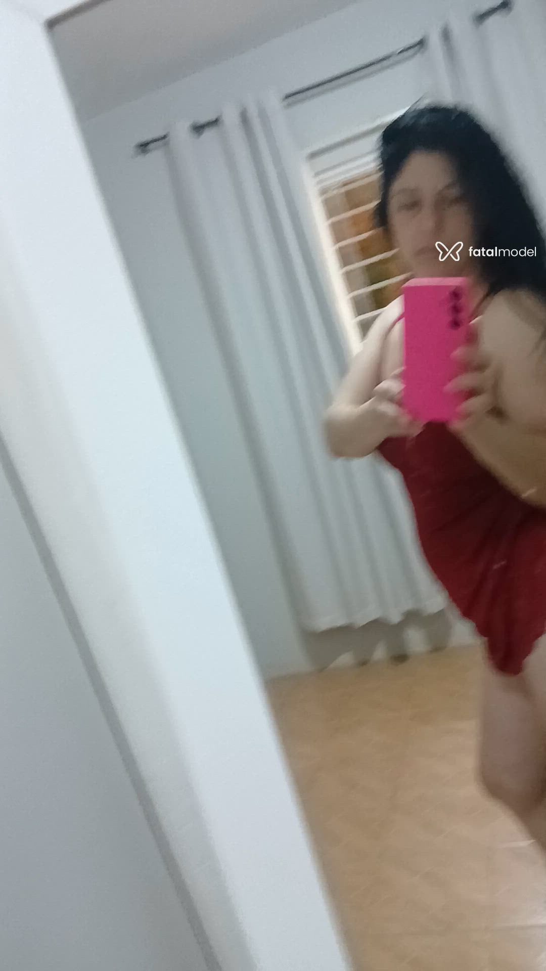 Acompanhante mulher morena (o) de olhos castanhos - Laiz