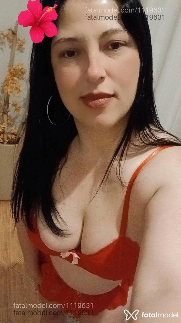 Acompanhante mulher morena (o) de olhos castanhos - Laiz