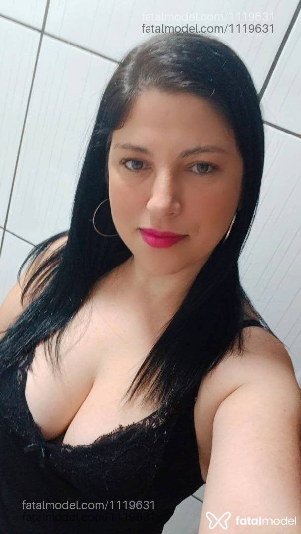 Acompanhante mulher morena (o) de olhos castanhos - Laiz