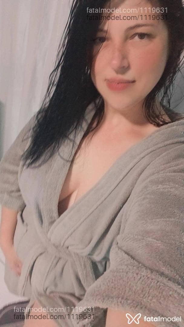 Acompanhante mulher morena (o) de olhos castanhos - Laiz