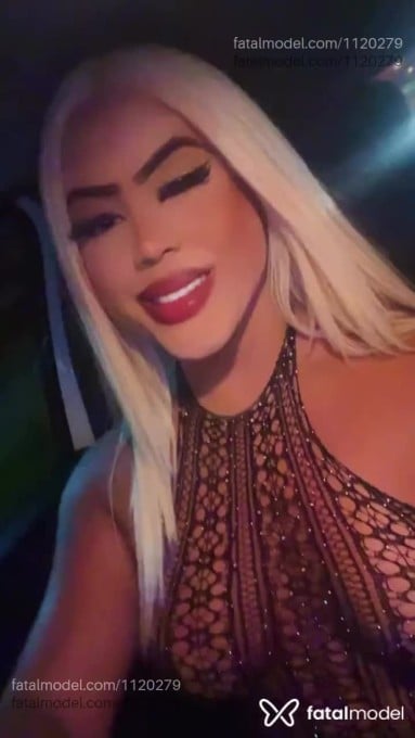 Acompanhante mulher trans loira (o) de olhos castanhos em Maringá Acompanhante mulher trans loira (o) de olhos castanhos em Maringá - Angela thais