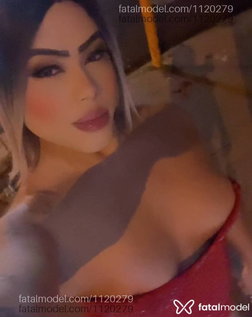 Acompanhante mulher trans loira (o) de olhos castanhos - Angela thais