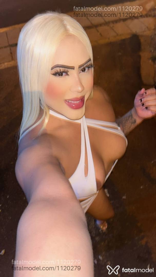 Acompanhante mulher trans loira (o) de olhos castanhos - Angela thais