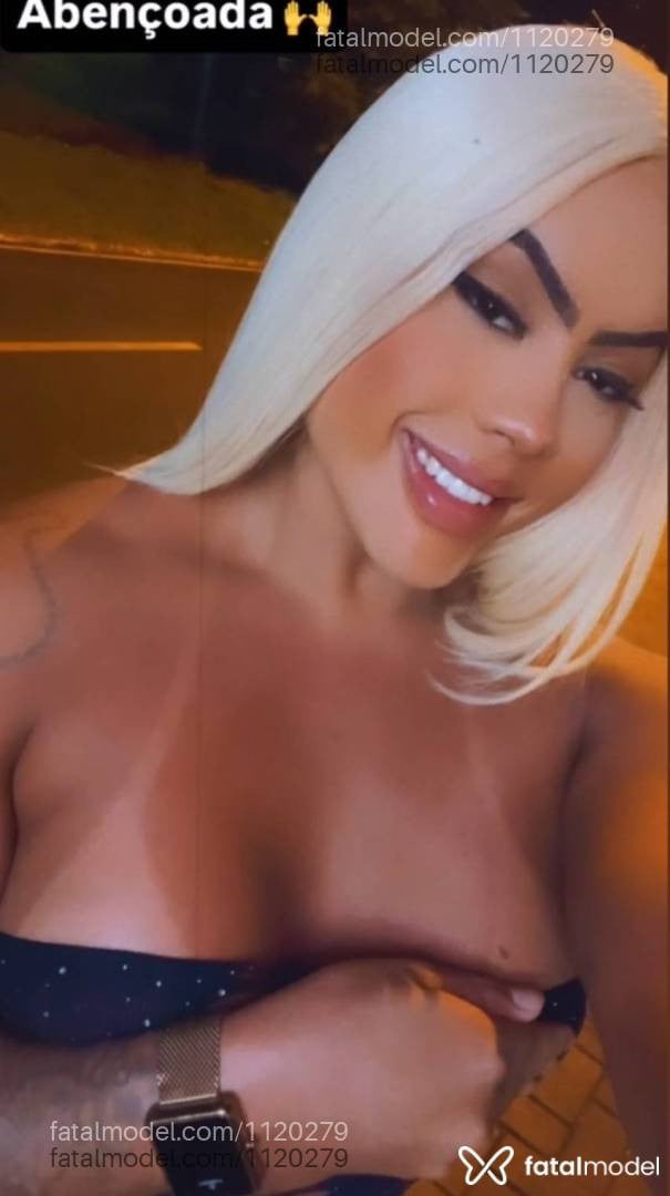 Acompanhante mulher trans loira (o) de olhos castanhos - Angela thais