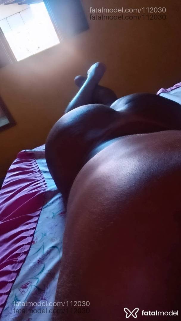 Acompanhante mulher trans morena (o) de olhos castanhos - Valeska