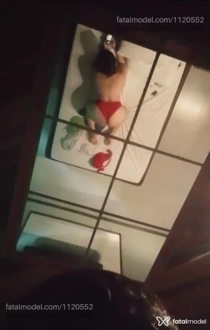 Acompanhante mulher com cabelo castanho de olhos castanhos em Blumenau - Larissa