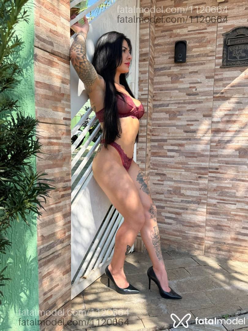 Acompanhante mulher morena (o) de olhos castanhos - Julia Mendes