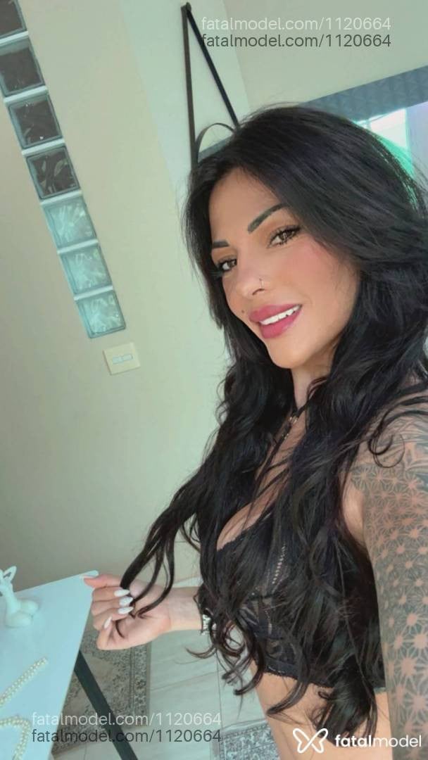 Acompanhante mulher morena (o) de olhos castanhos - Julia Mendes
