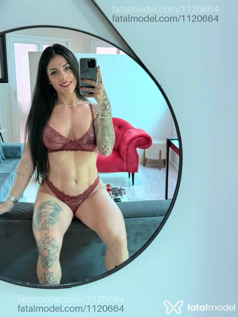 Acompanhante mulher morena (o) de olhos castanhos - Julia Mendes