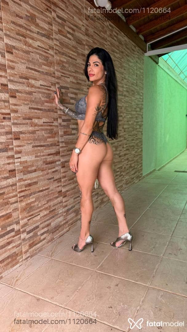 Acompanhante mulher morena (o) de olhos castanhos - Julia Mendes