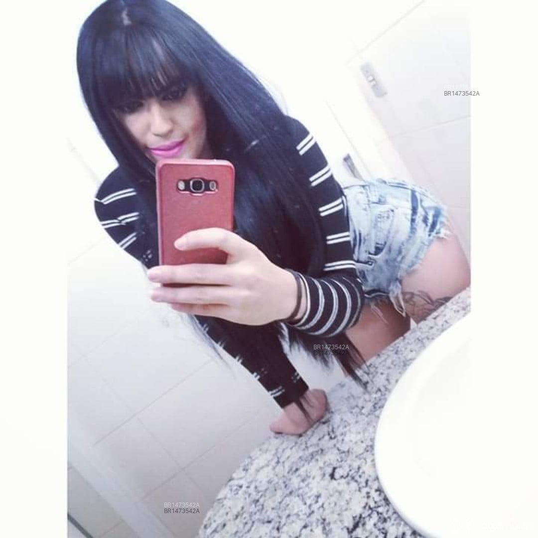 Acompanhante travesti morena (o) de olhos castanhos em Ponta Grossa - Flávia Dutra