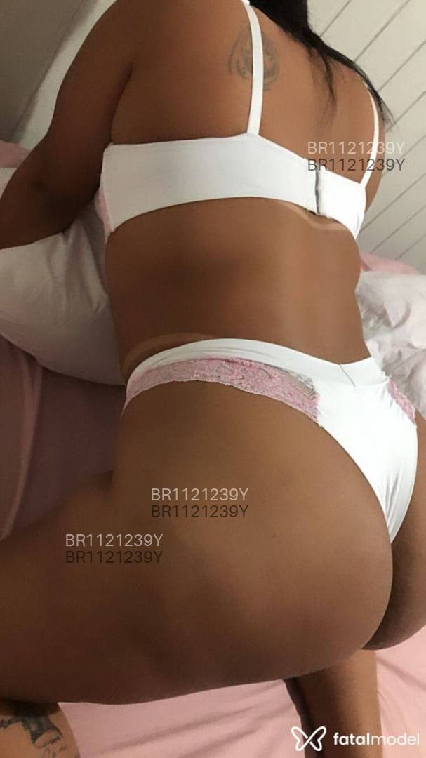 Acompanhante mulher morena (o) de olhos castanhos em Rolim de Moura Acompanhante mulher morena (o) de olhos castanhos em Rolim de Moura - Milleny