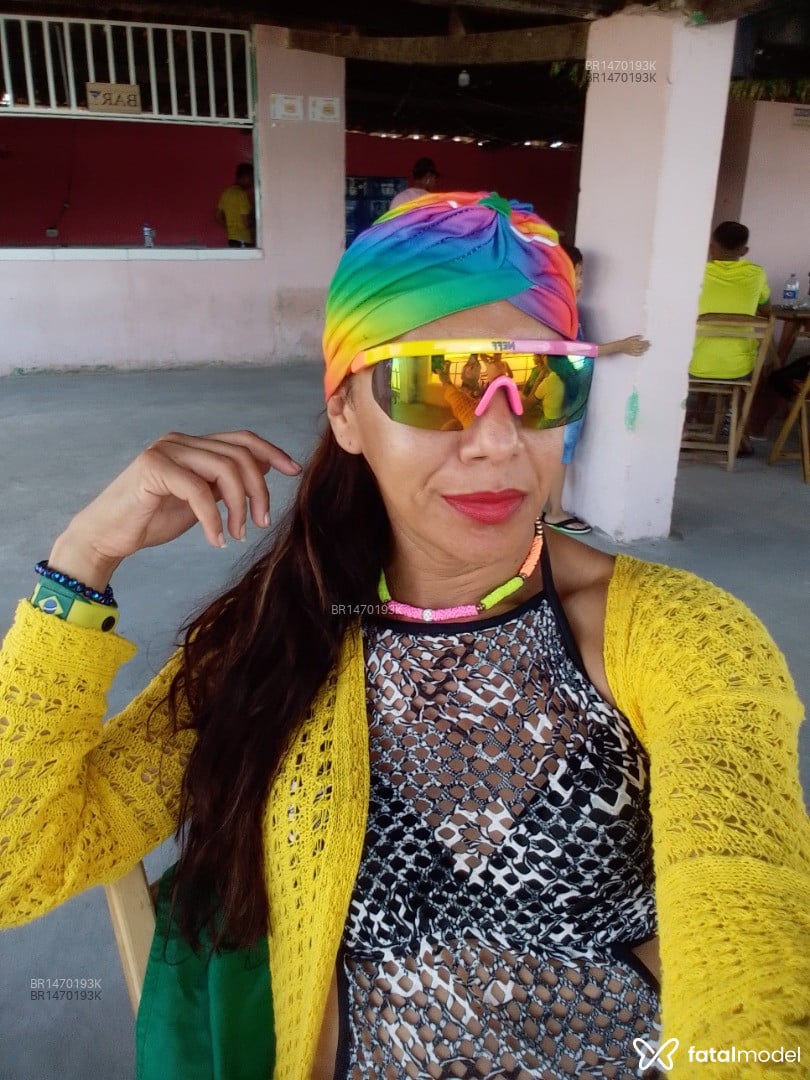 Acompanhante mulher trans com cabelo colorido de olhos castanhos em Iguatu Acompanhante mulher trans com cabelo colorido de olhos castanhos em Iguatu - Samantha milan