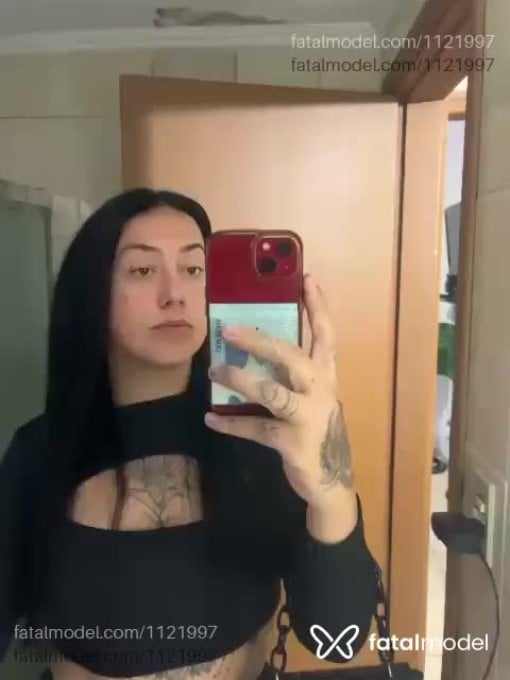 Acompanhante mulher trans morena (o) de olhos verdes em Alfenas - Mirella
