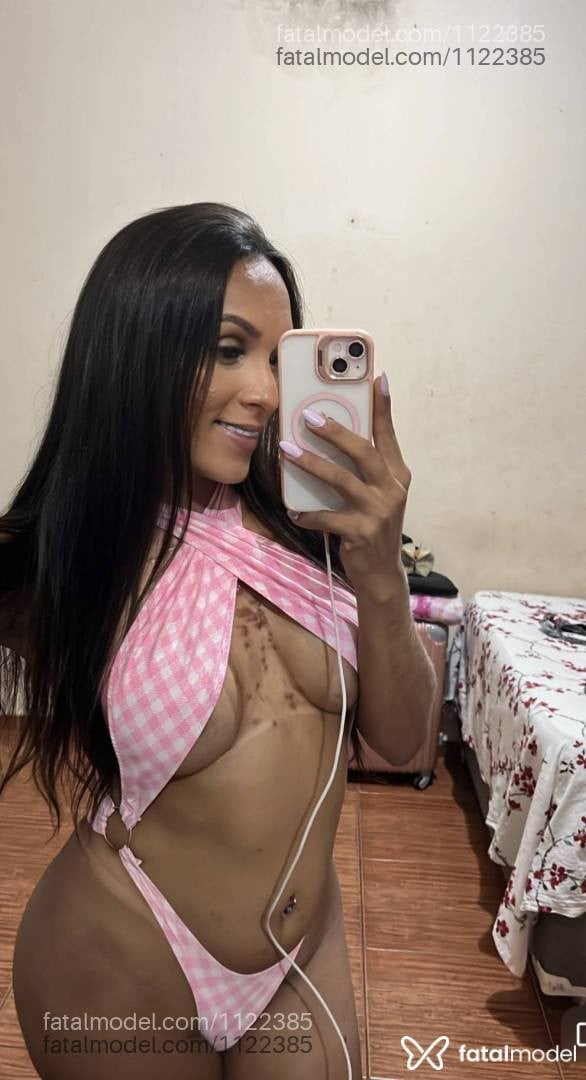 Acompanhante travesti com cabelo castanho de olhos castanhos - Larissa
