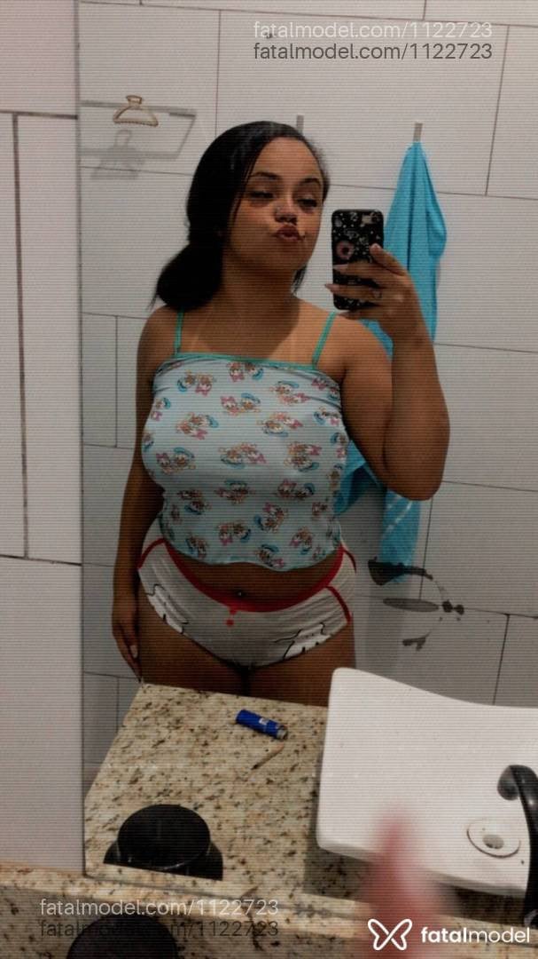 Acompanhante mulher morena (o) de olhos castanhos - Rafaela Caroline