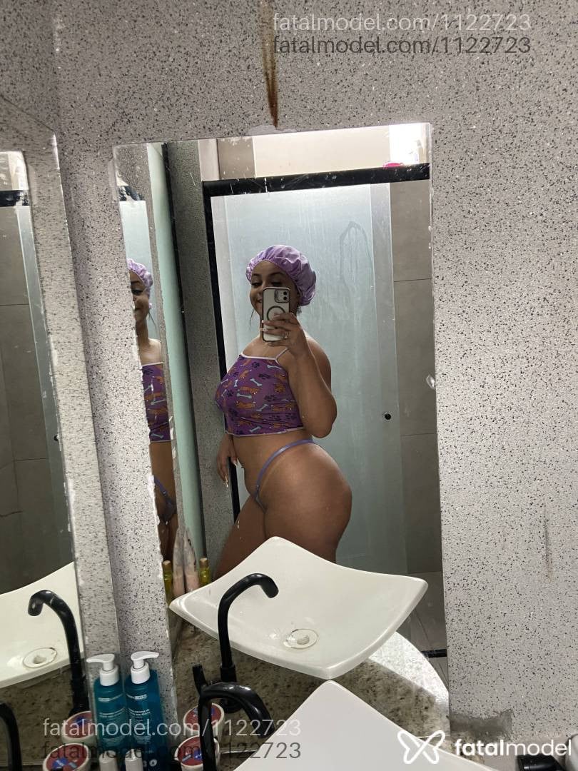 Acompanhante mulher morena (o) de olhos castanhos - Rafaela Caroline