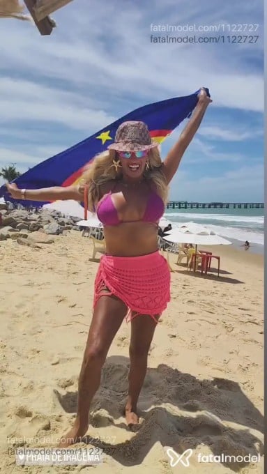 Acompanhante travesti loira (o) de olhos cinza em Olinda - Gisa bengala