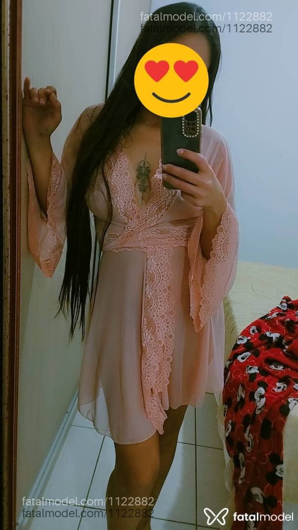 Acompanhante mulher com cabelo castanho de olhos castanhos - Aline Lisboa