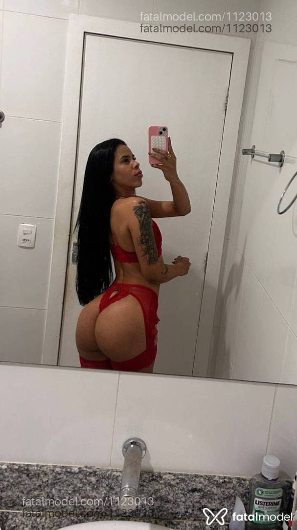 Acompanhante mulher com cabelo castanho de olhos castanhos em Guarapari - Larissa Cuts