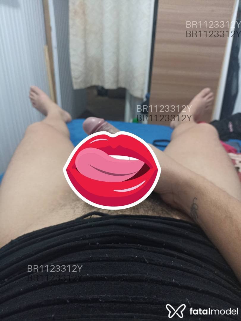 Acompanhante travesti com cabelo castanho de olhos castanhos em Canela Acompanhante travesti com cabelo castanho de olhos castanhos em Canela - Giovanna