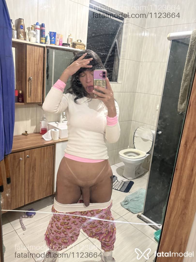 Acompanhante mulher trans morena (o) de olhos castanhos - Mayte Gama