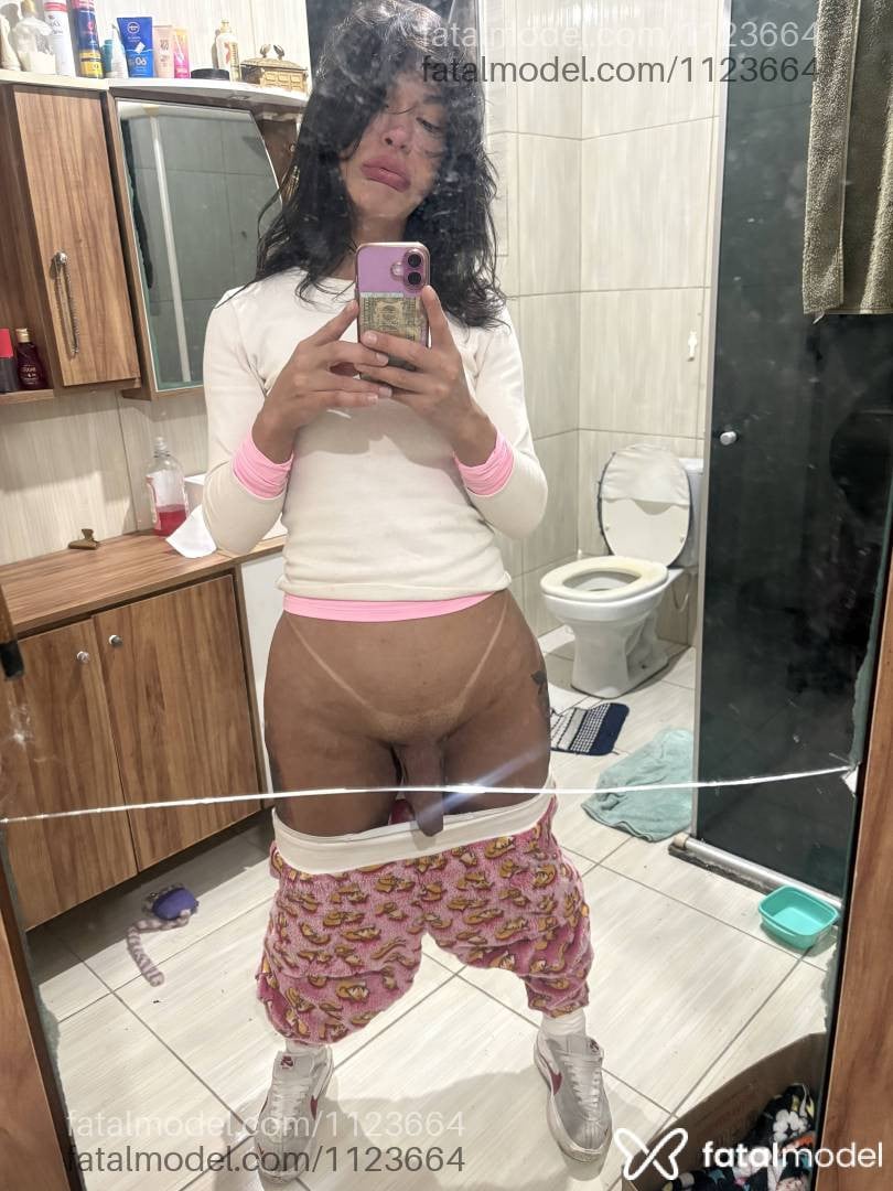 Acompanhante mulher trans morena (o) de olhos castanhos - Mayte Gama