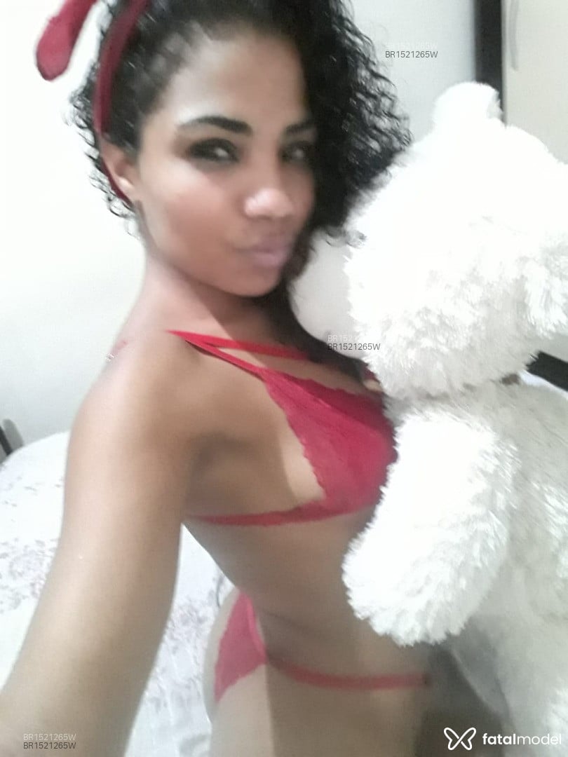 Acompanhante mulher morena (o) de olhos castanhos em Pindamonhangaba Acompanhante mulher morena (o) de olhos castanhos em Pindamonhangaba - Iza Morena